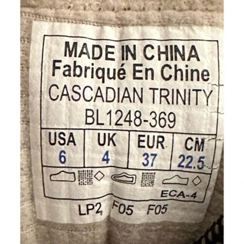 Columbia Cascadian Trinity‎ Snow Boots Women 6 Tan Black Good Waterproof Sherpa